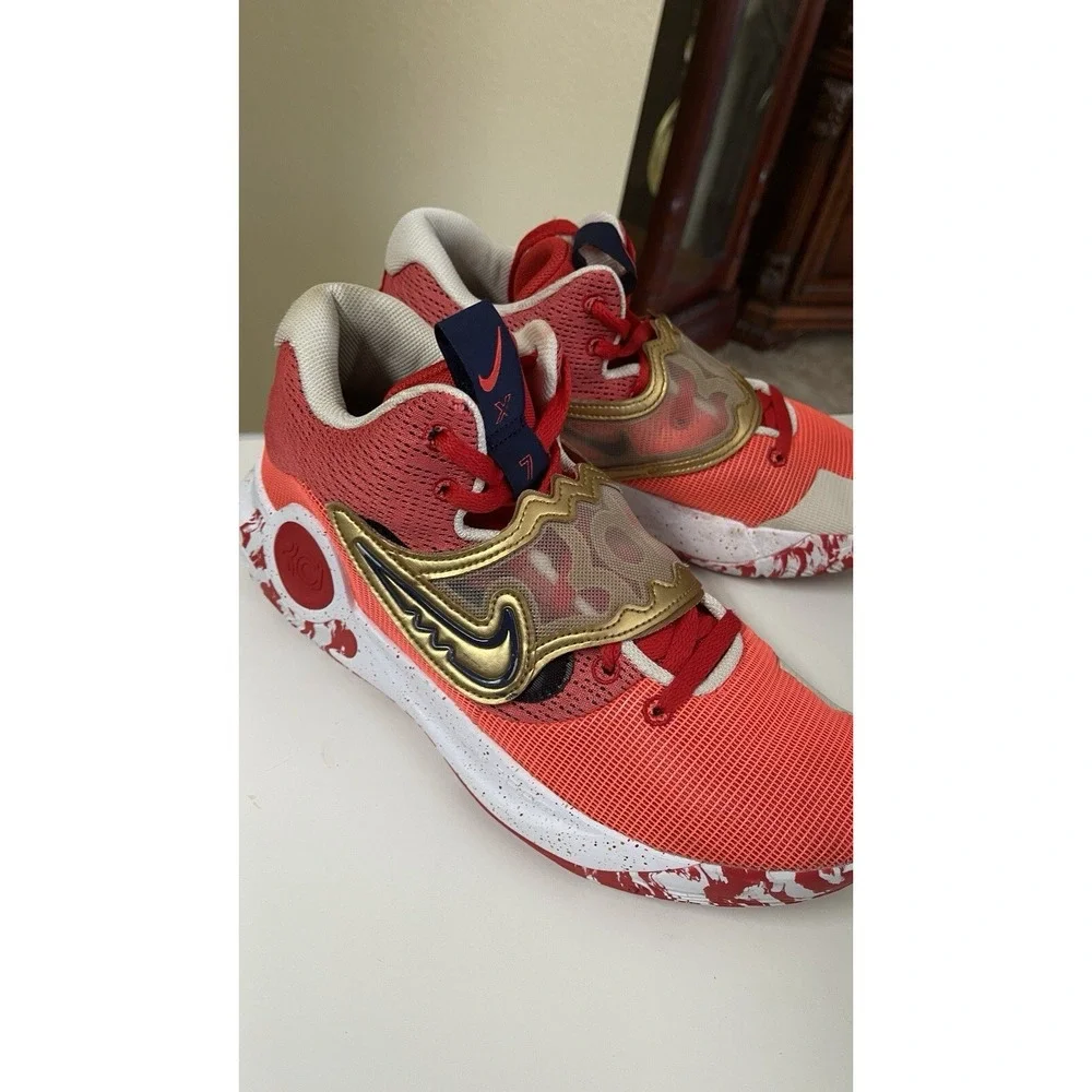 Nike KD Trey 5 X University Red Metallic Gold mens athletic‎ shoes size 11.5